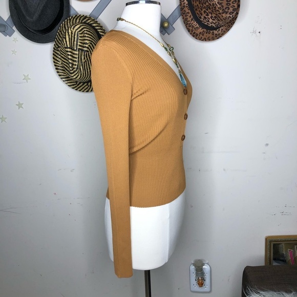 Leith ribbed 1/4 buttoned sweater - Picture 3 of 8